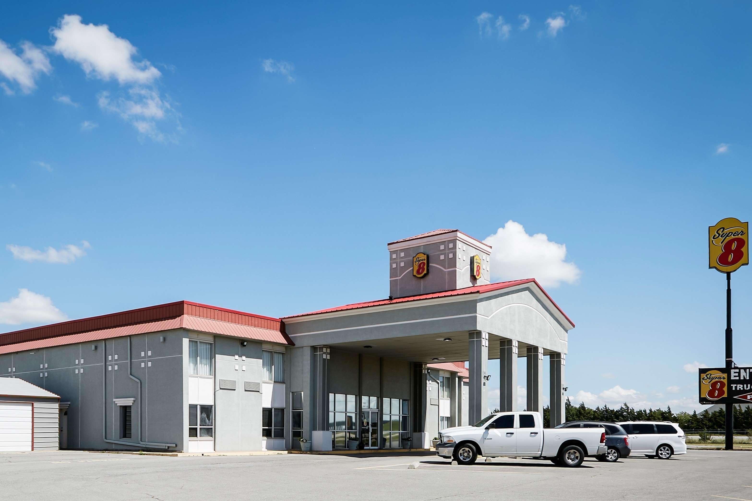 Super 8 By Wyndham Elk City Exterior photo
