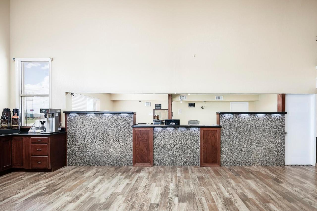 Super 8 By Wyndham Elk City Exterior photo